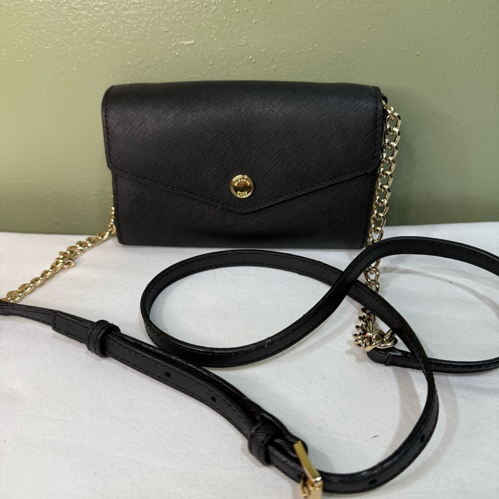 Elegant Michael Kors Black Crossbody Bag with Gold Chain
